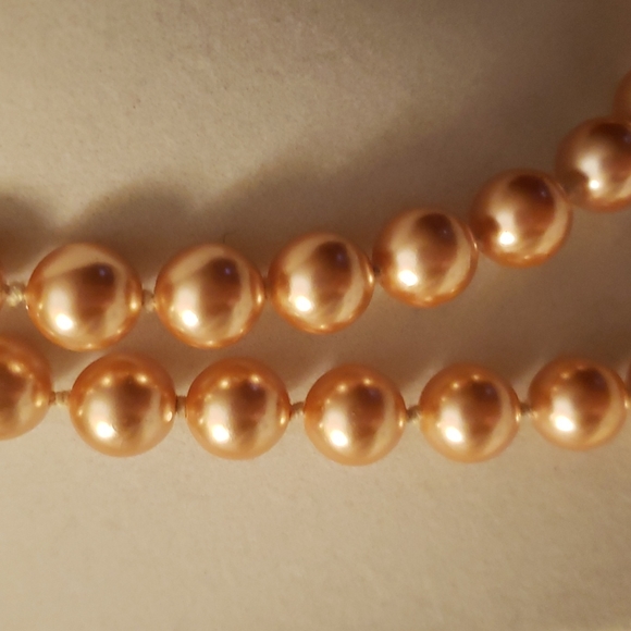 Joan Rivers Peach Faux Pearls Necklace, 30 inches, goldtone lobster claw clasp - Picture 4 of 6